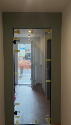 porta vetro maniglia nera